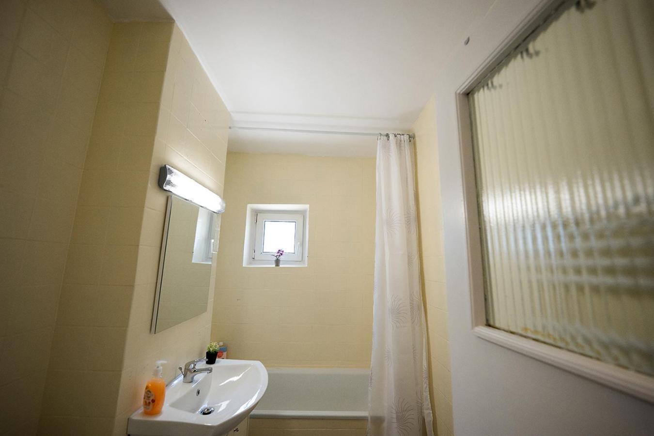 Aurel Vlaicu Apartment- Gara Braşov Eksteriør billede